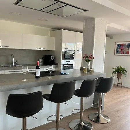 Appartement Luxury 190m2 Amplio Moderno Con Terraza En La Azotea De 50m2 Junto A La Playa, En El Centro De Torre Del Mar, Malaga, Modern Large With 50m2 Roof Terrace By The Beach, Right In The Center Of Torre Del Mar, Malaga *