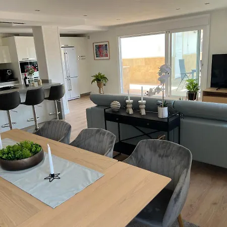 Appartement Luxury 190m2 Amplio Moderno Con Terraza En La Azotea De 50m2 Junto A La Playa, En El Centro De Torre Del Mar, Malaga, Modern Large With 50m2 Roof Terrace By The Beach, Right In The Center Of Torre Del Mar, Malaga